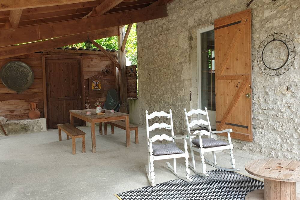 Photo of Patio Balcony in Lacour
