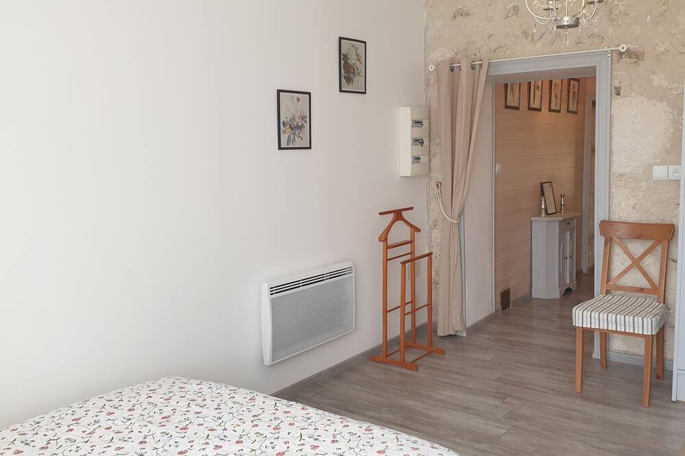 Photo of Bedroom in Lacour