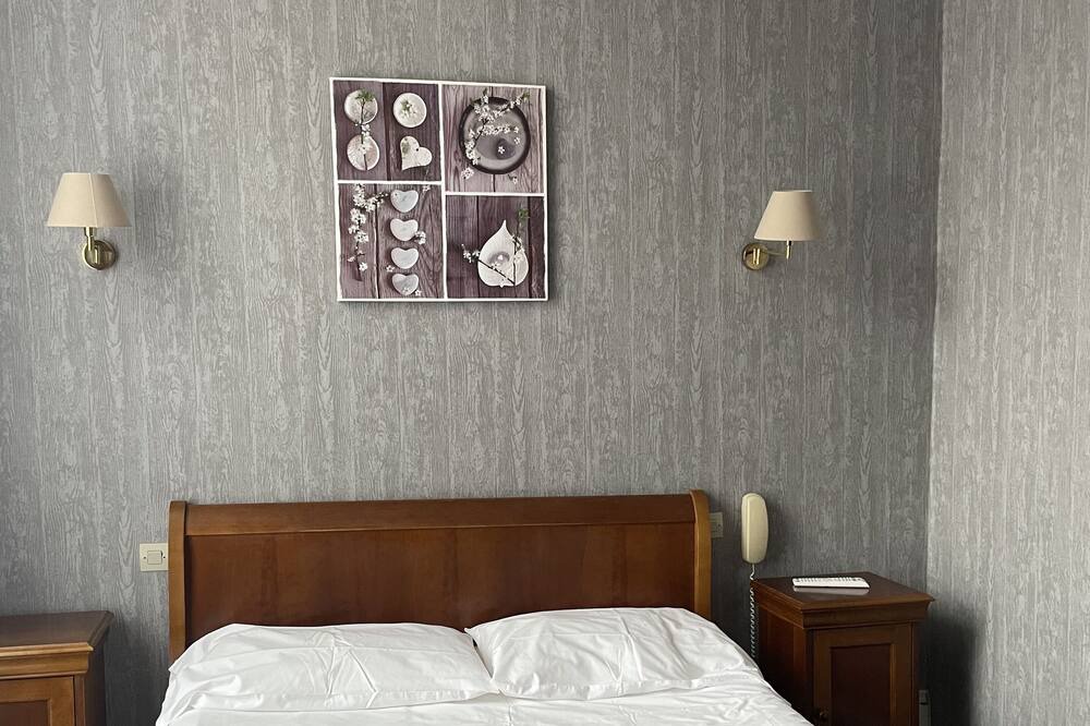 Photo of Bedroom in Gien