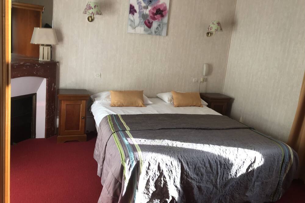 Photo of Bedroom in Gien