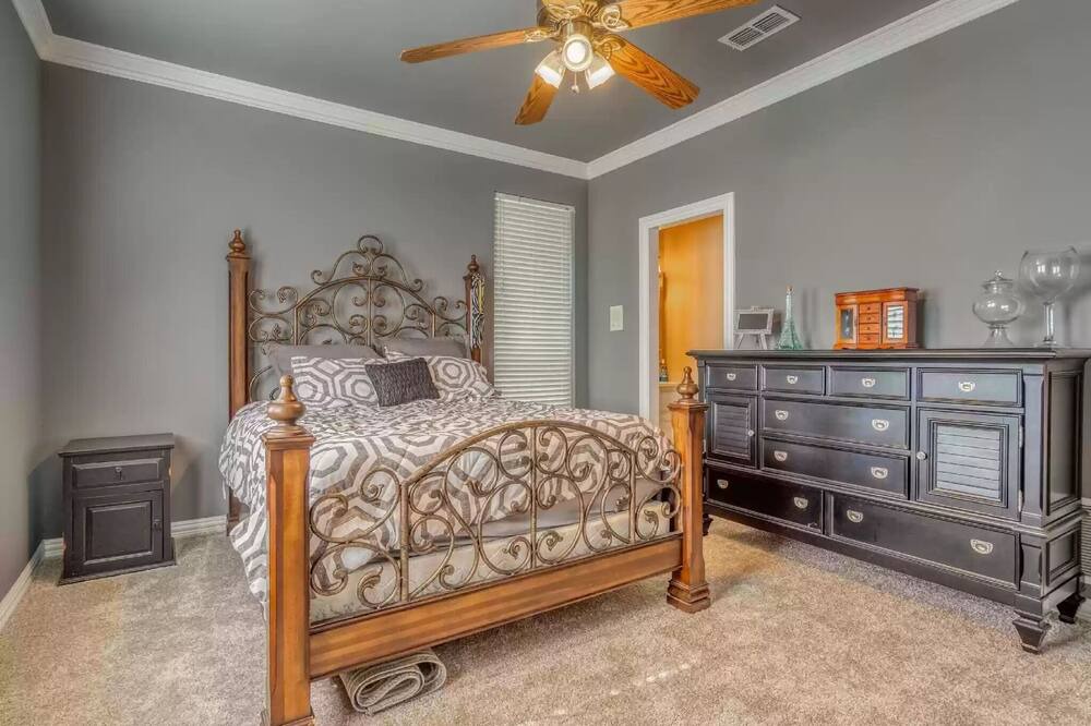Photo of Bedroom in Cross Roads