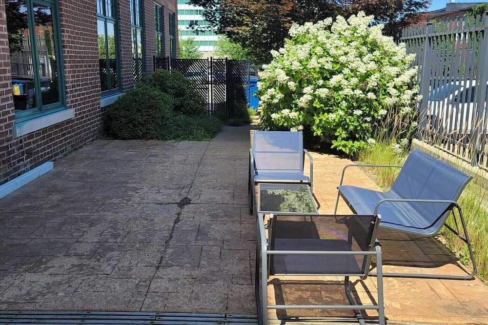 Photo of Outdoor in Downtown Springfield