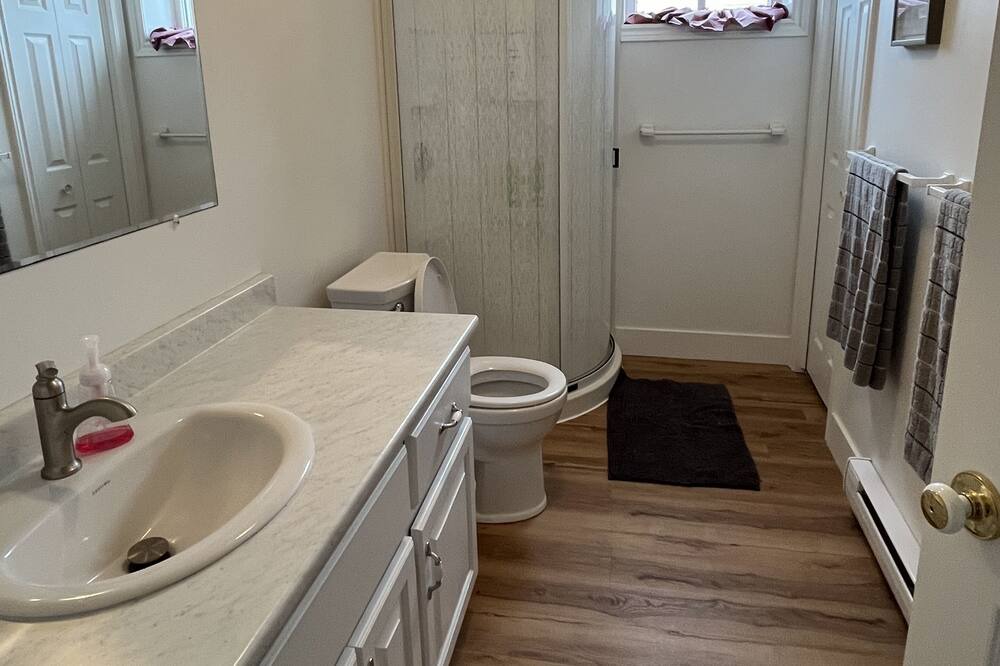 Photo of Bathroom in Cymbria