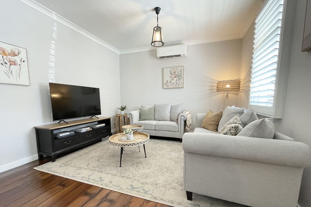 Photo of Livingroom in Singleton