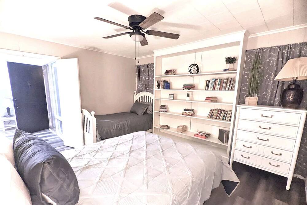 Photo of Bedroom in Pineville