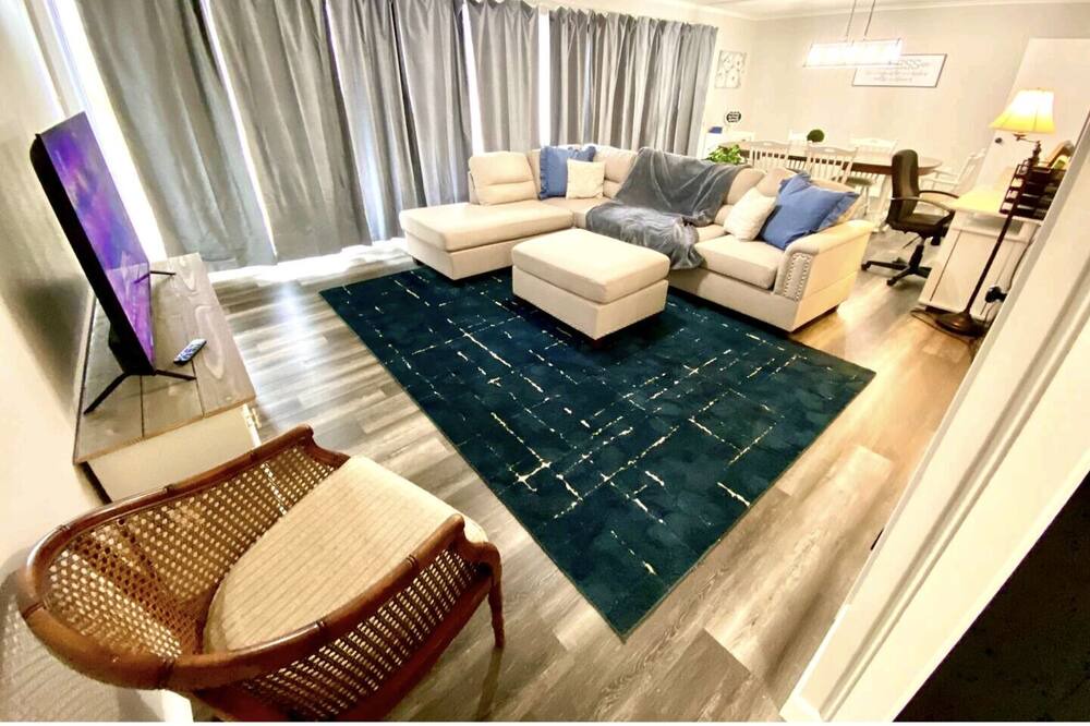 Photo of Livingroom in Pineville