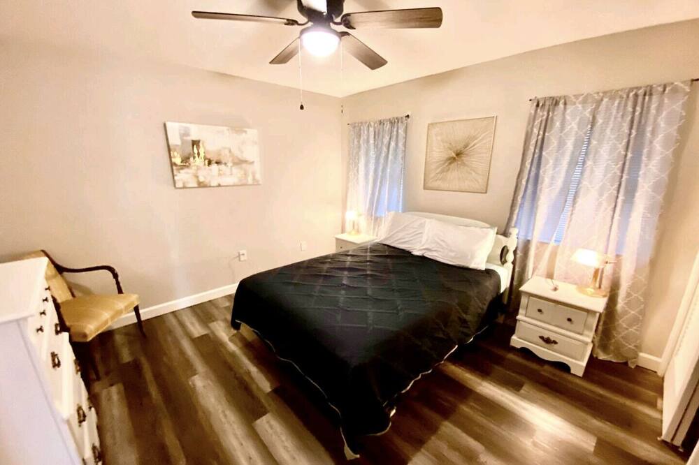 Photo of Bedroom in Pineville
