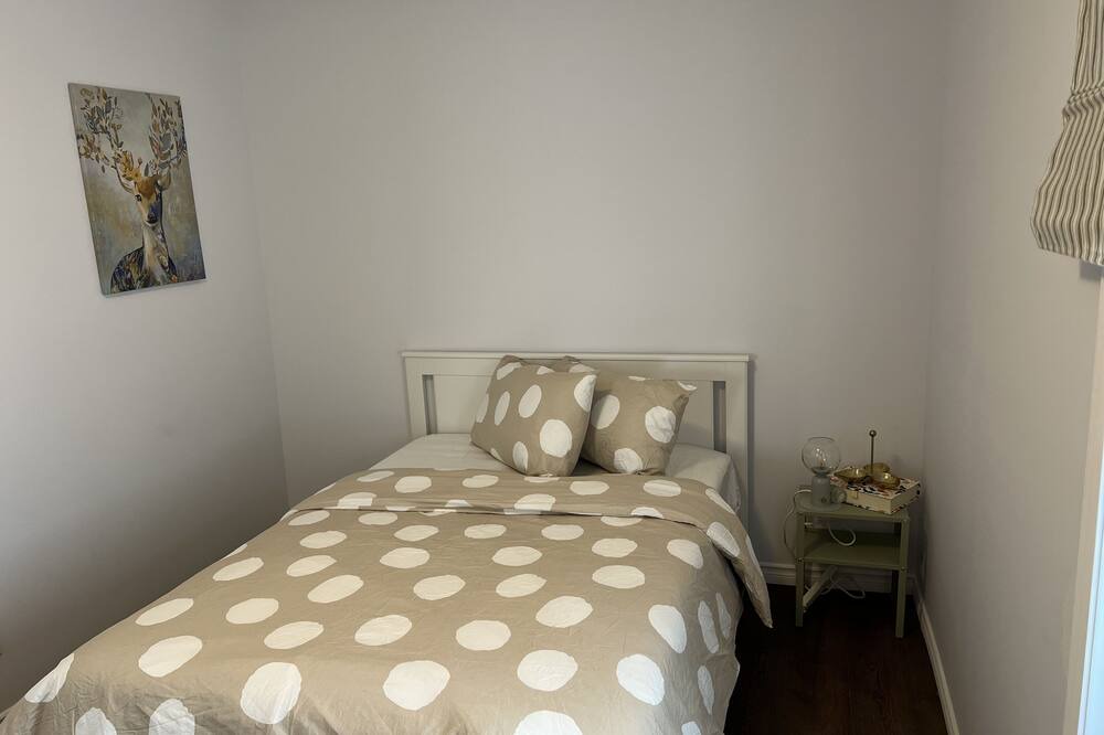 Photo of Bedroom in Paine-Sec
