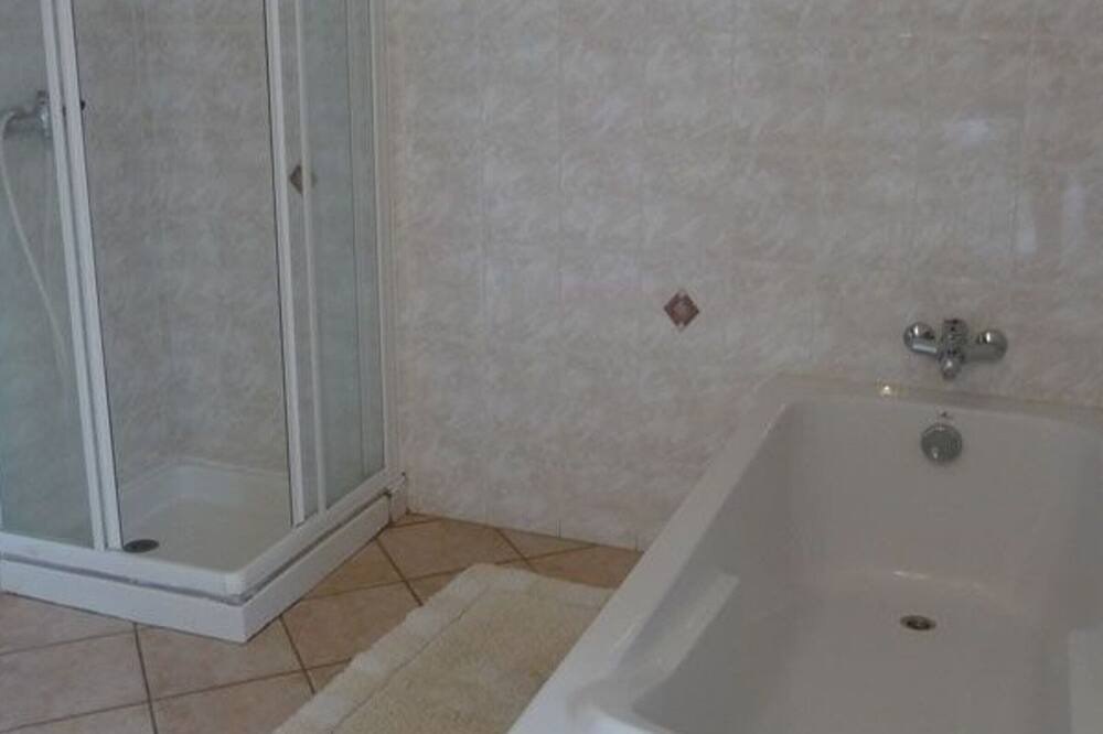 Photo of Bathroom in Grand-Vabre