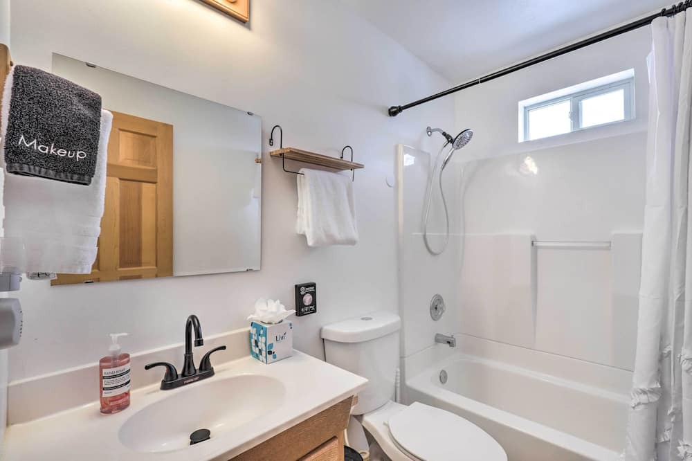 Photo of Bathroom in Fruitland