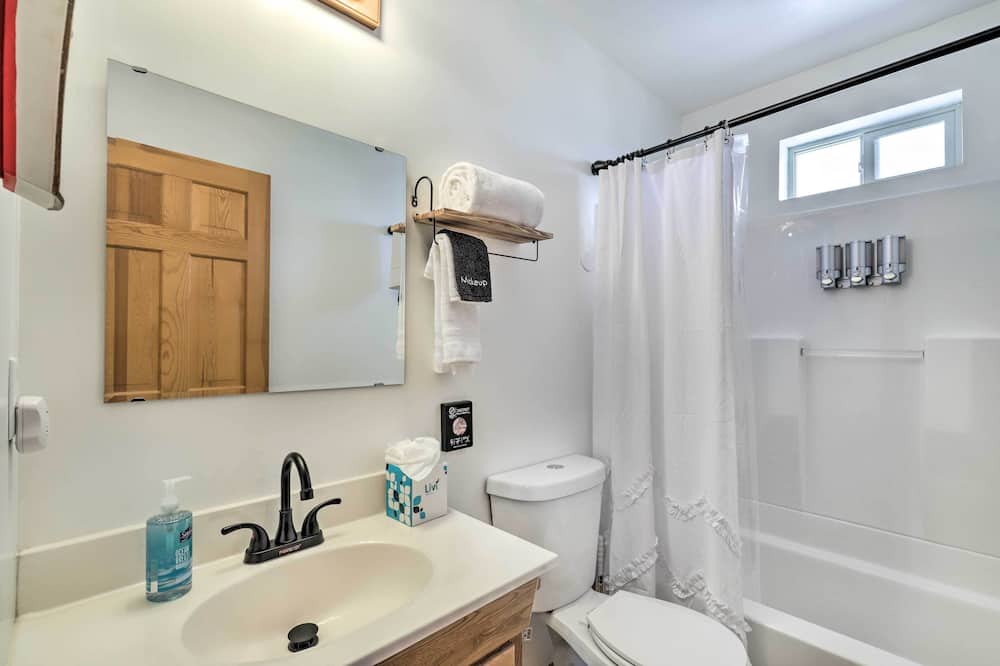 Photo of Bathroom in Fruitland