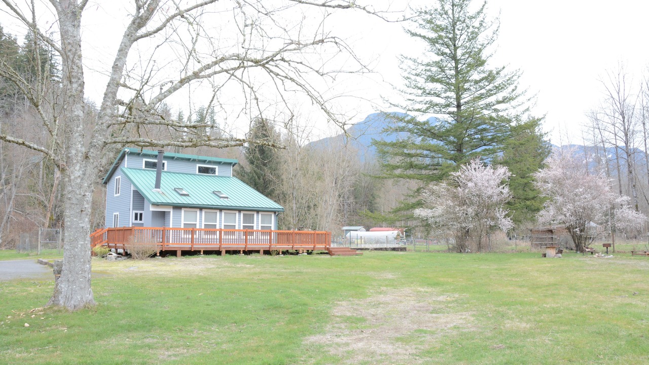 Photo of Outdoor in Gold Bar