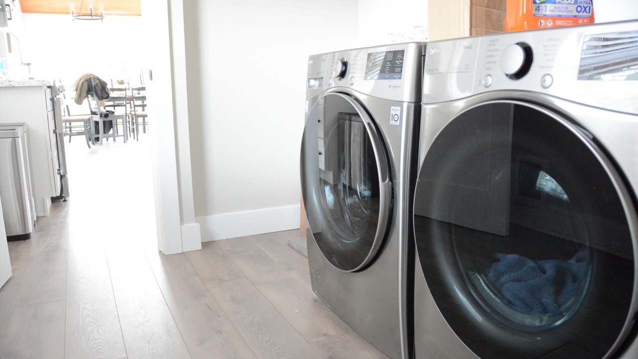 Photo of Others in Gold Bar