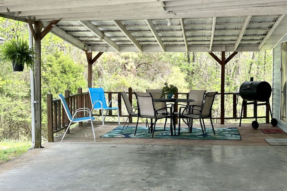 Photo of Patio Balcony in Morris Chapel