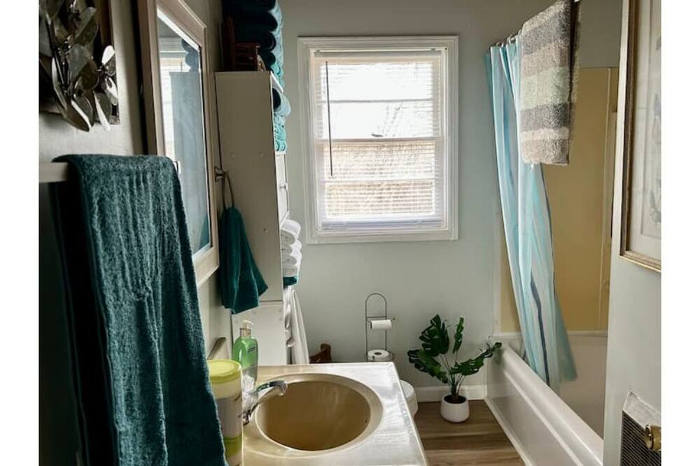Photo of Bathroom in Morris Chapel