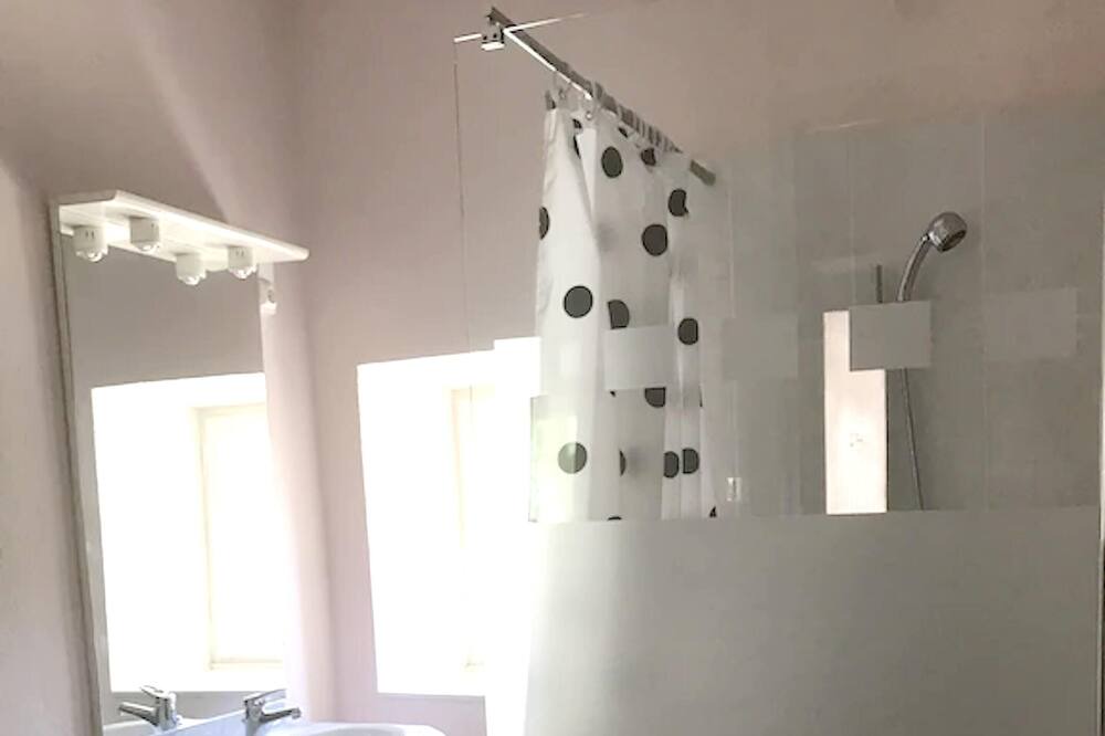 Photo of Bathroom in Orgnac-l'Aven