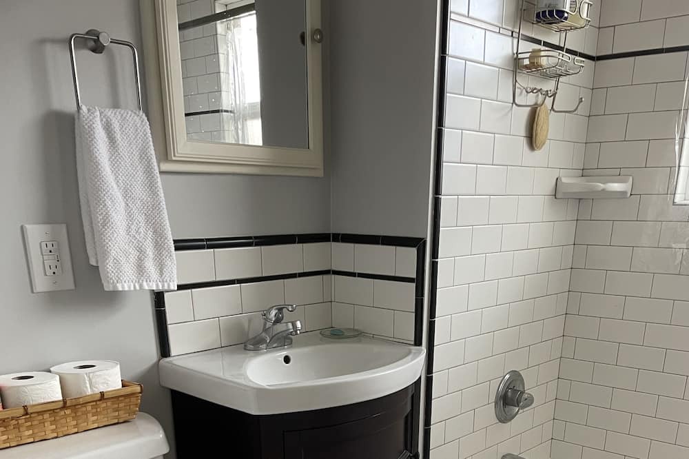 Photo of Bathroom in Irvington