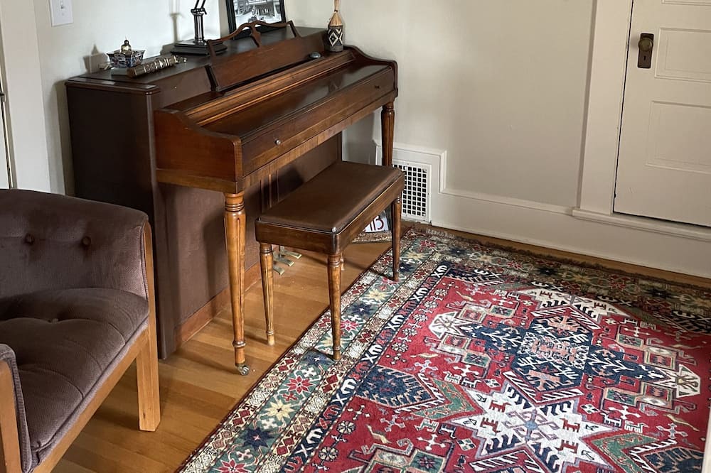 Photo of Others in Irvington