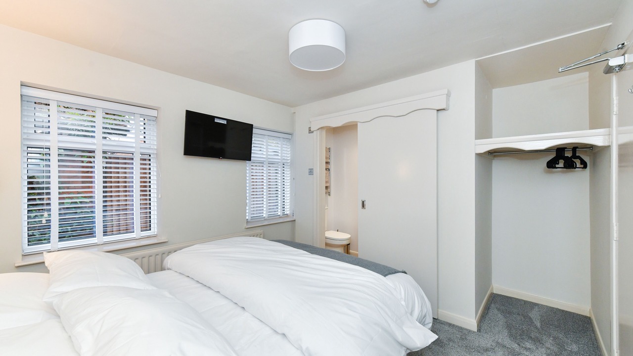 Photo of Bedroom in Newark