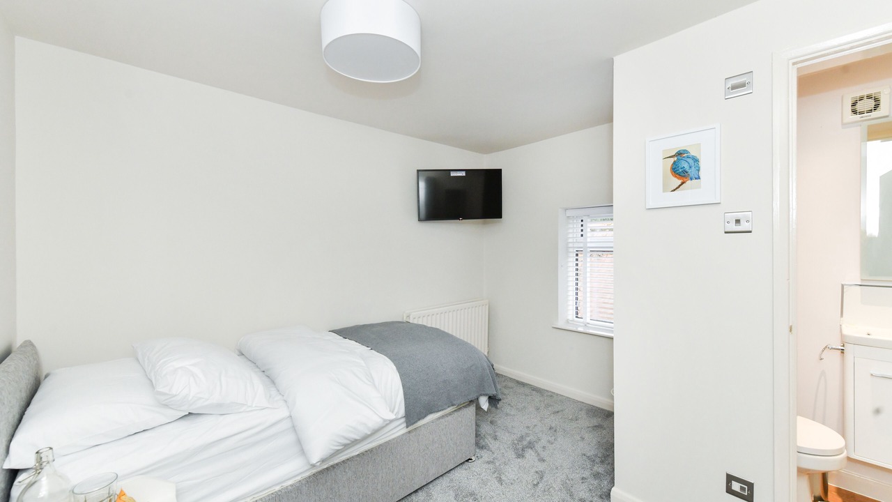 Photo of Bedroom in Newark