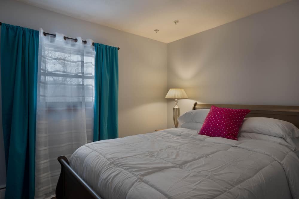 Photo of Bedroom in Mounds View