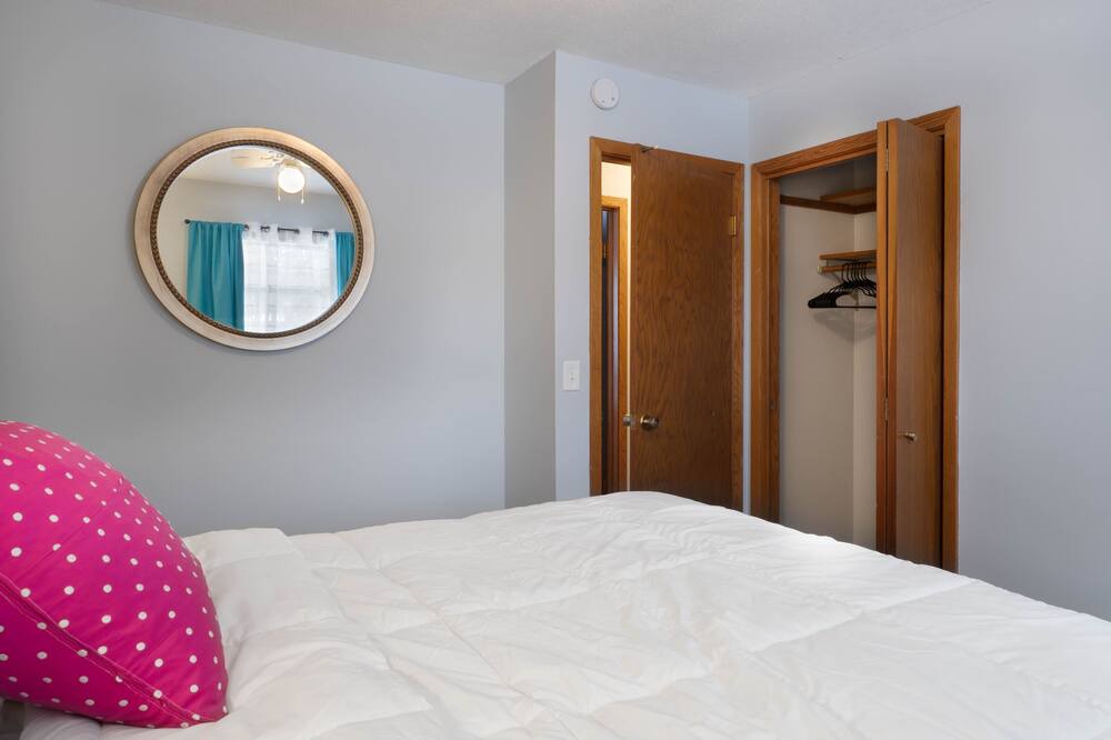 Photo of Bedroom in Mounds View