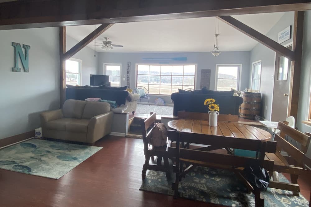 Photo of Livingroom in Cuba