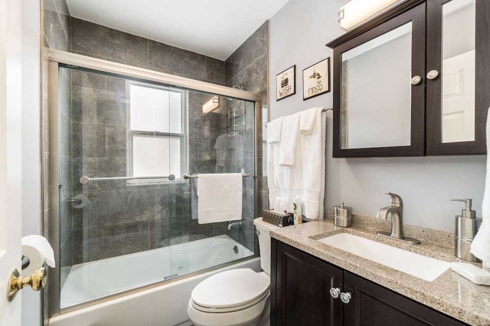 Photo of Bathroom in Schaumburg