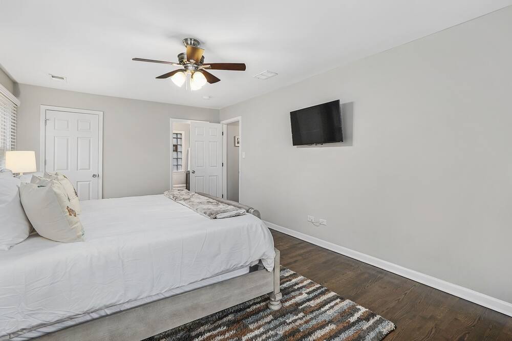 Photo of Bedroom in Flossmoor