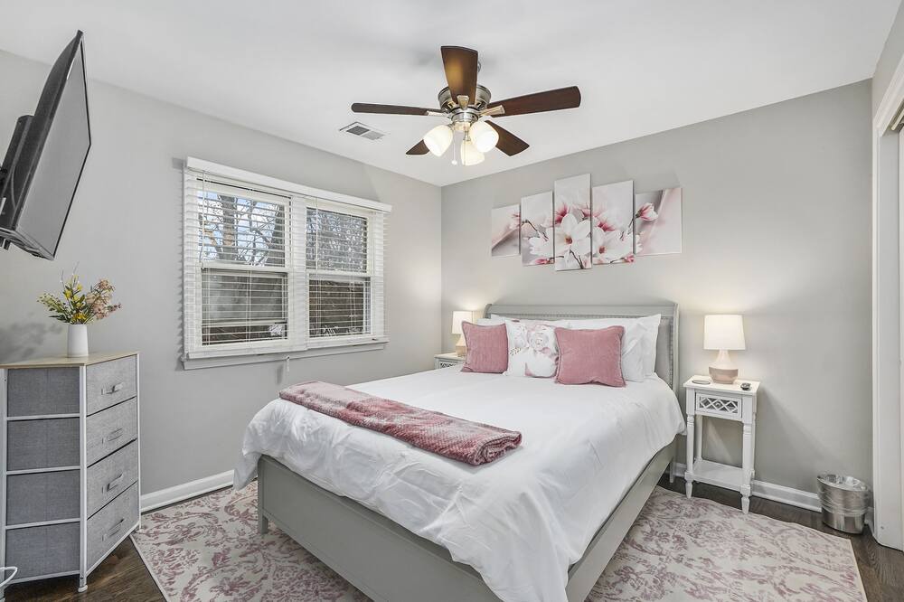 Photo of Bedroom in Flossmoor