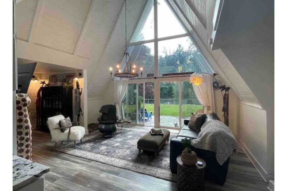 Photo of Livingroom in North Sultan