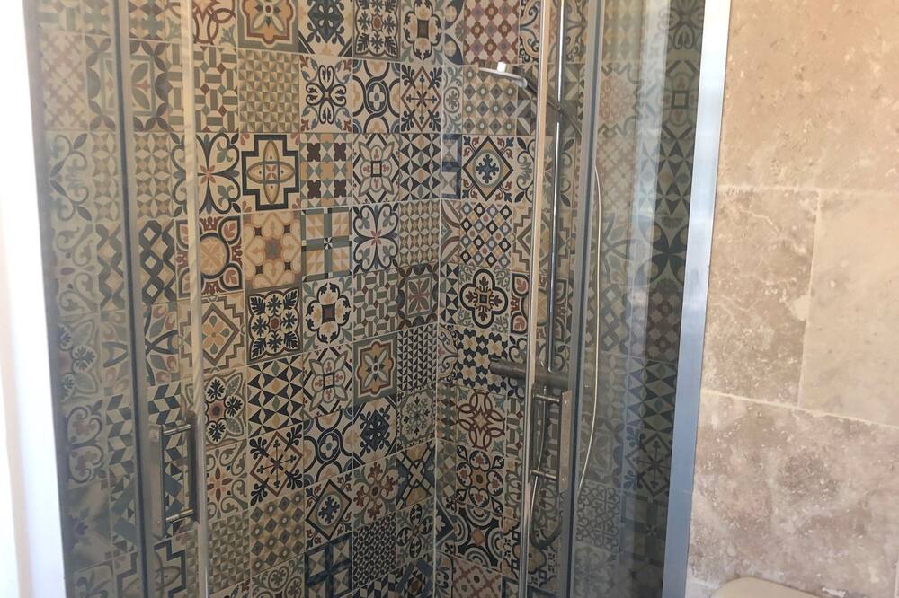 Photo of Bathroom in Port de St Goustan