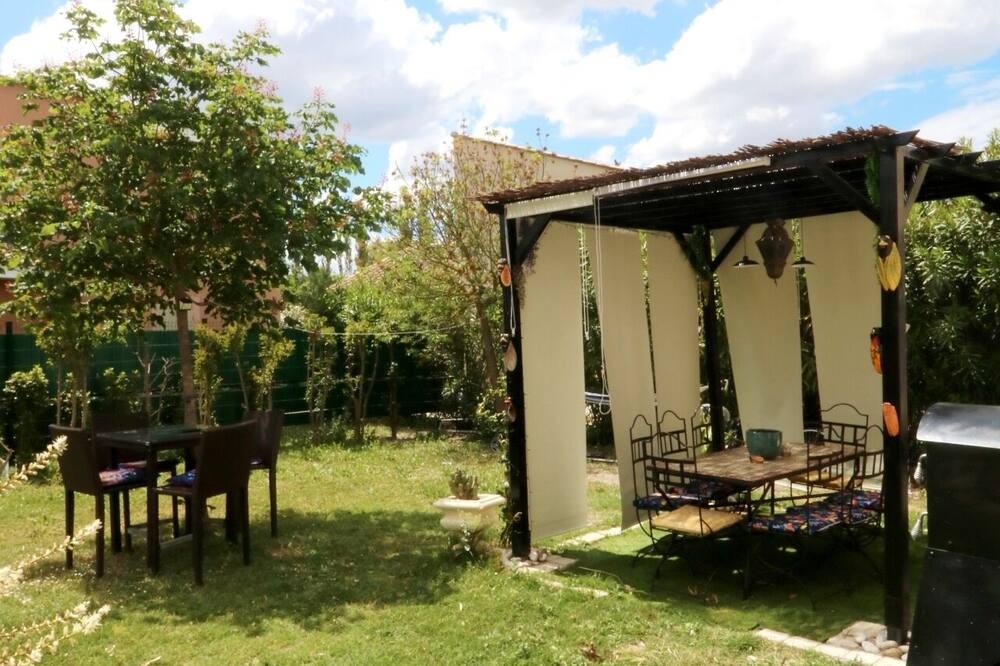 Photo of Outdoor in Saint-Saturnin-les-Avignon