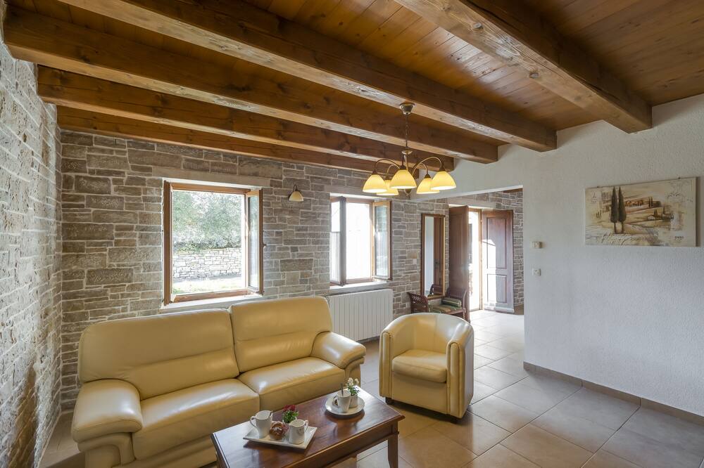 Photo of Livingroom in Jezenj
