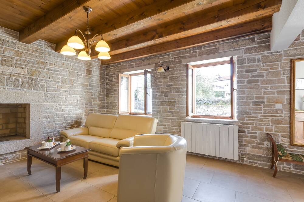 Photo of Livingroom in Jezenj