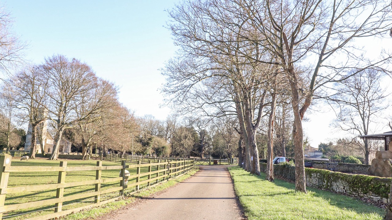 Photo of Others in Loversall