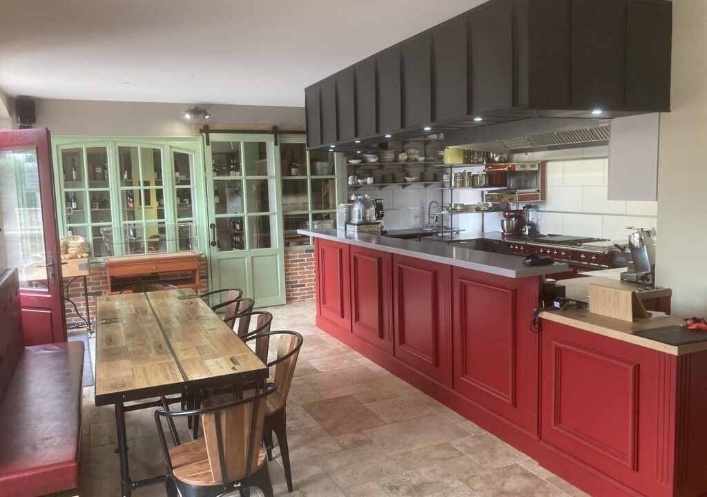 Photo of Kitchen in Corcelles-les-Arts