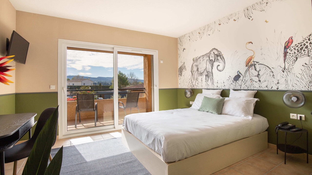 Photo of Bedroom in Pernes-les-Fontaines