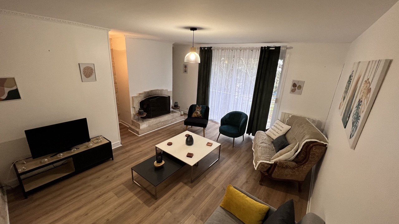 Photo of Others in Acheres