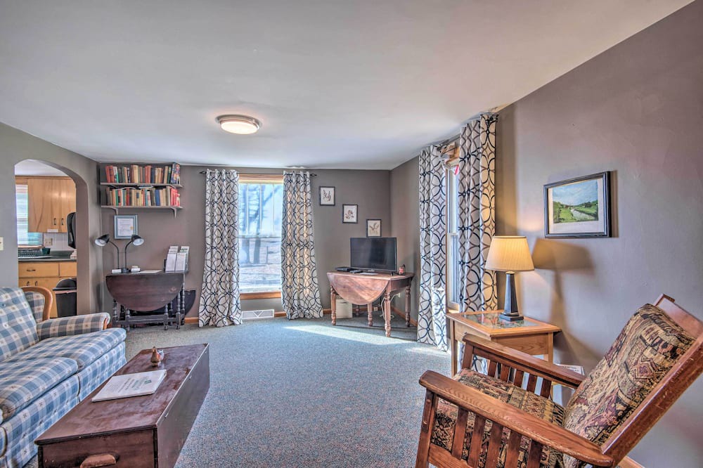 Photo of Bedroom in Coon Rapids