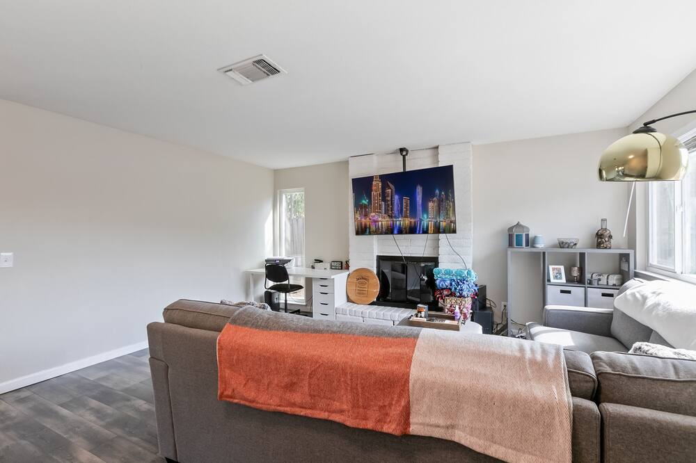 Photo of Livingroom in Sacramento