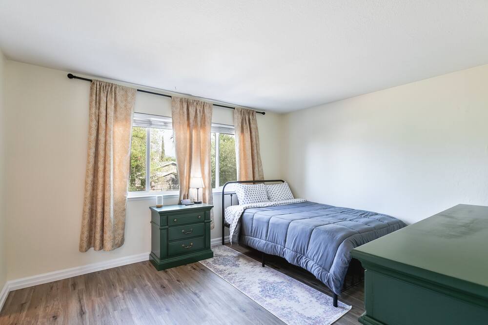Photo of Bedroom in Sacramento
