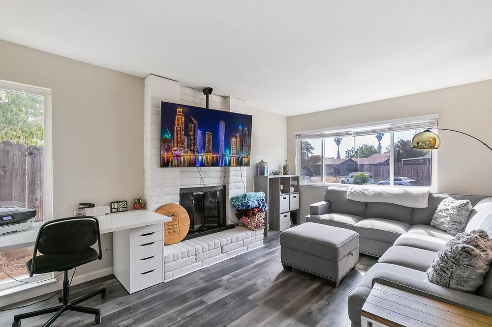 Photo of Livingroom in Sacramento