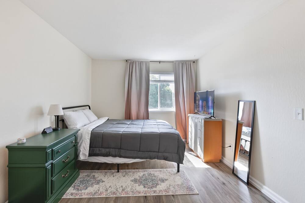 Photo of Bedroom in Sacramento