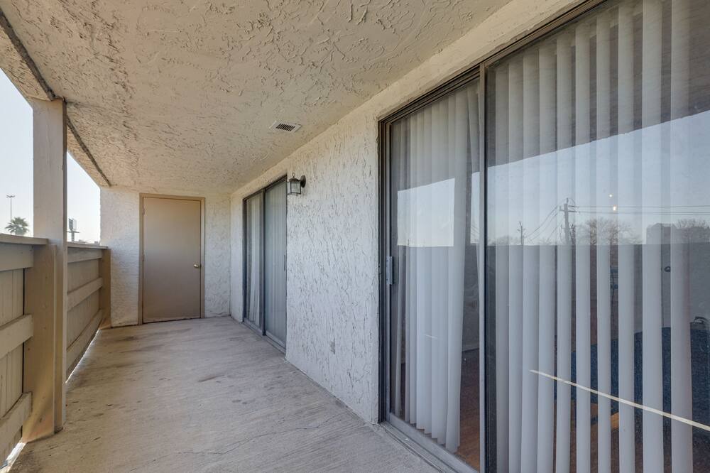 Photo of Patio Balcony in South Main