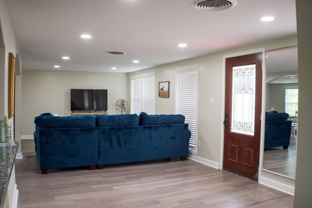 Photo of Livingroom in Lake Charles