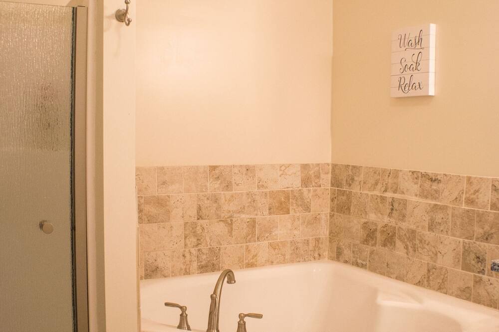 Photo of Bathroom in Lake Charles