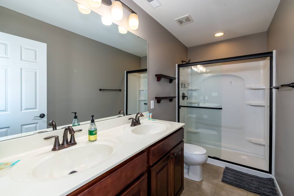 Photo of Bathroom in Grantwood Village