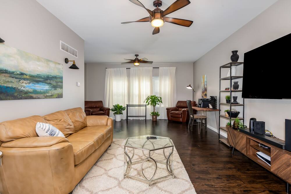 Photo of Livingroom in Grantwood Village