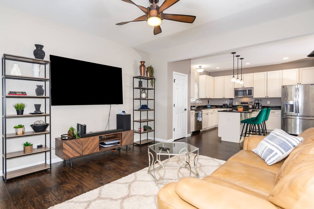 Photo of Livingroom in Grantwood Village
